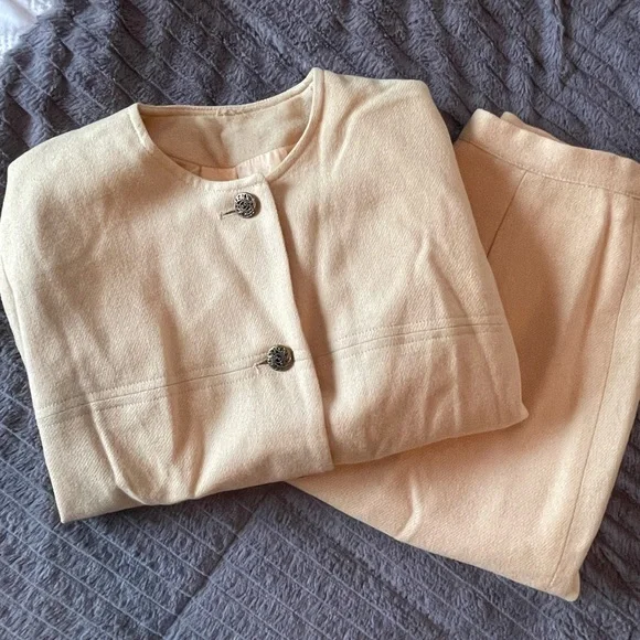 Elegant Tan Midi Skirt